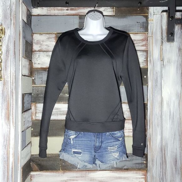 Black Fabletics Mesh Moisture Wicking Sweatshirt Medium - Picture 1 of 9